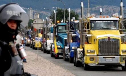 Transportadores confirmaron jornada nacional de protesta por el alza en el precio del Acpm en Colombia: será esta semana