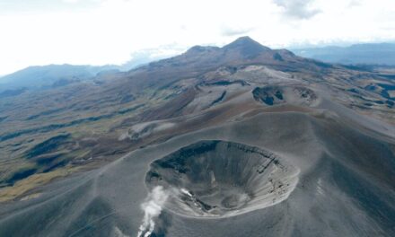 Fumarolas en el Volcán Puracé son un fenómeno natural
