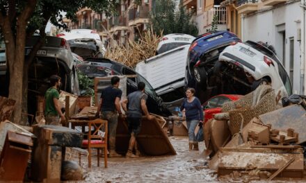 Petro afirma que hay 32 colombianos desaparecidos por el paso de Dana en Valencia, España