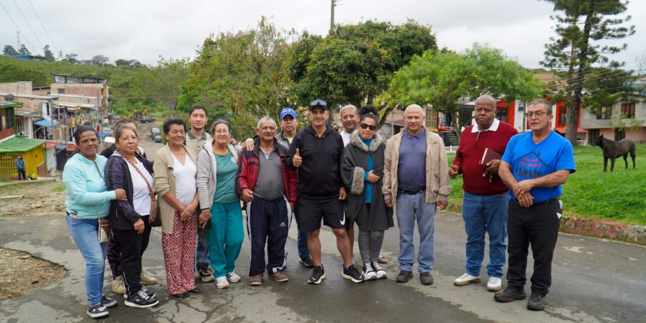 Reparación de vía mejora movilidad en Lomas de Granada, sur de Popayán