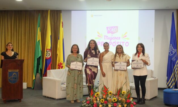 Foro en Popayán promueve el empoderamiento femenino