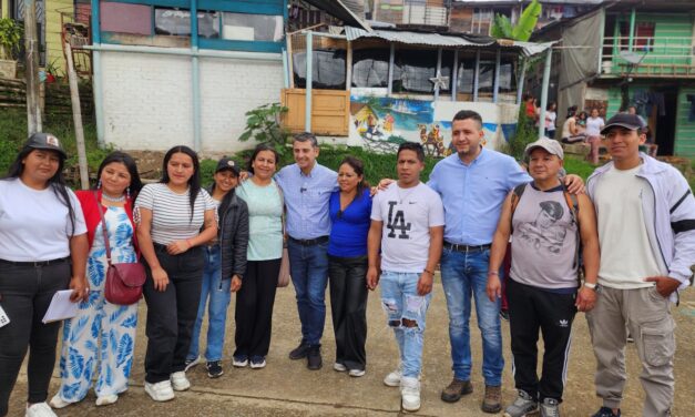 Alcalde visita asentamiento Gustavo Restrepo en Popayán