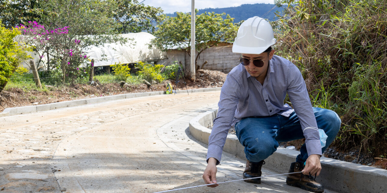 La Secretaría de Infraestructura transforma las vías de la vereda La Calera