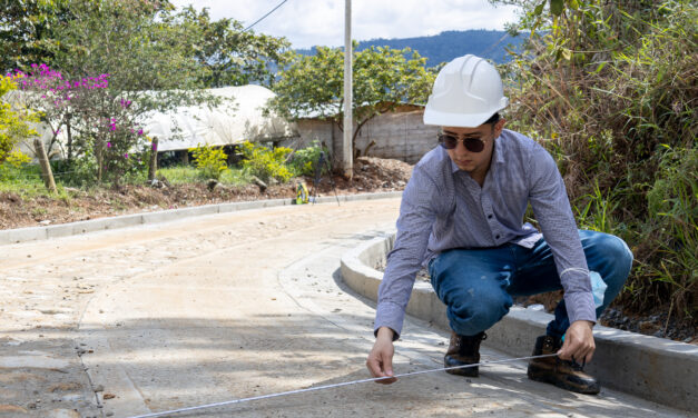 La Secretaría de Infraestructura transforma las vías de la vereda La Calera