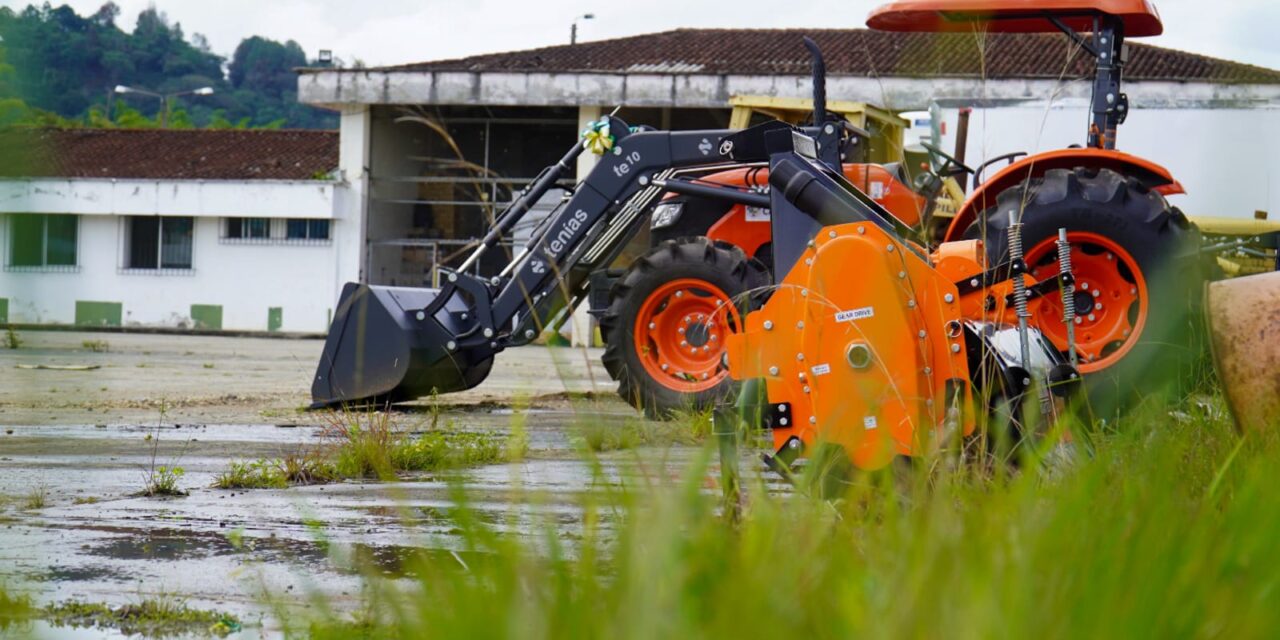 La Alcaldía de Popayán recibe tractor para impulsar el desarrollo agropecuario en el municipio 