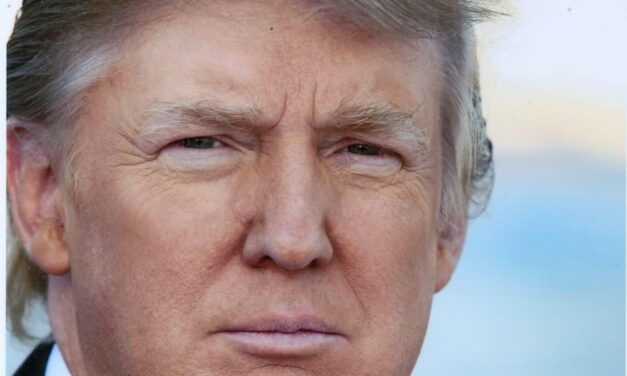 Trump dice que cualquier país que compre petróleo a Venezuela se enfrentará a un arancel del 25%