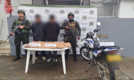Policía Nacional captura en flagrancia a dos personas con 11 kilogramos de marihuana en Caloto, Cauca