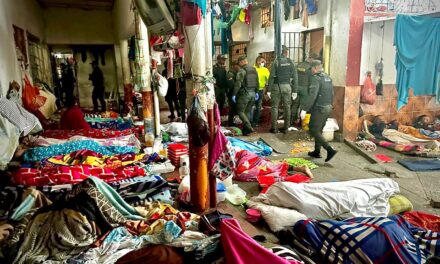 Jornada de control policial en el centro de retención transitorio Laura Valencia en Popayán