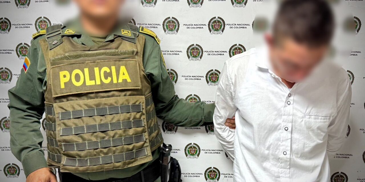 Policía Nacional garantiza la seguridad durante el inicio de los carnavales de negros y blancos en Timbío