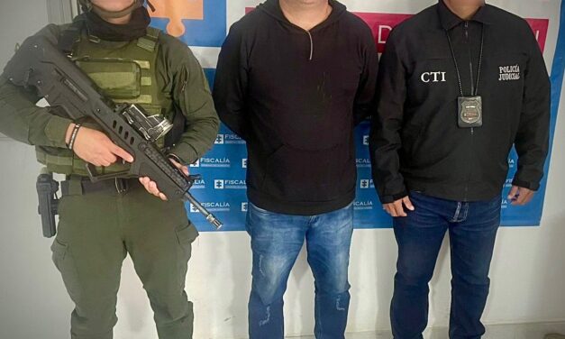 Policía y Fiscalía capturan a un hombre buscado por violencia intrafamiliar en Timbío