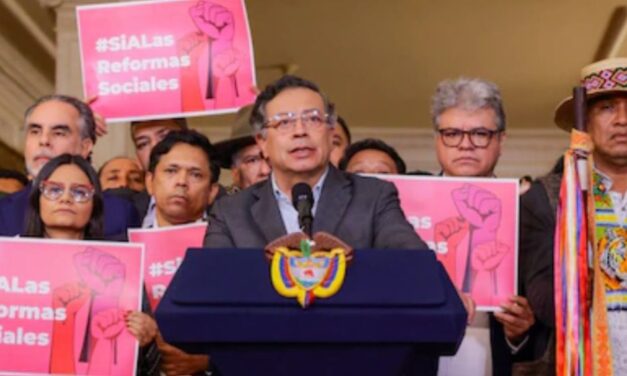 Gustavo Petro atacó a los mandatarios locales que se negaron a decretar día cívico para las marchas del 18 de marzo: “Alcaldes de la miseria”