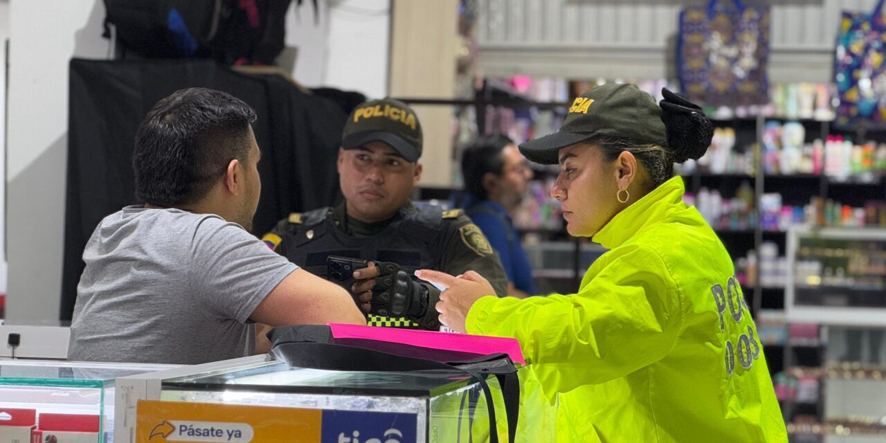La Policía Metropolitana de Popayán intensifica controles en establecimientos de venta de teléfonos móviles