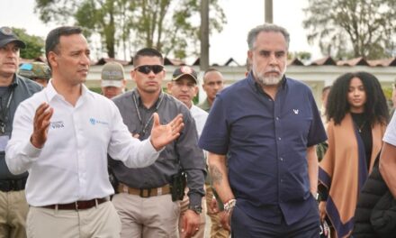 Armando Benedetti reveló las 12 preguntas de la consulta popular de Gustavo Petro: recargos de 100% en dominicales y festivos, y contratos a término indefinido para todos, entre los principales puntos