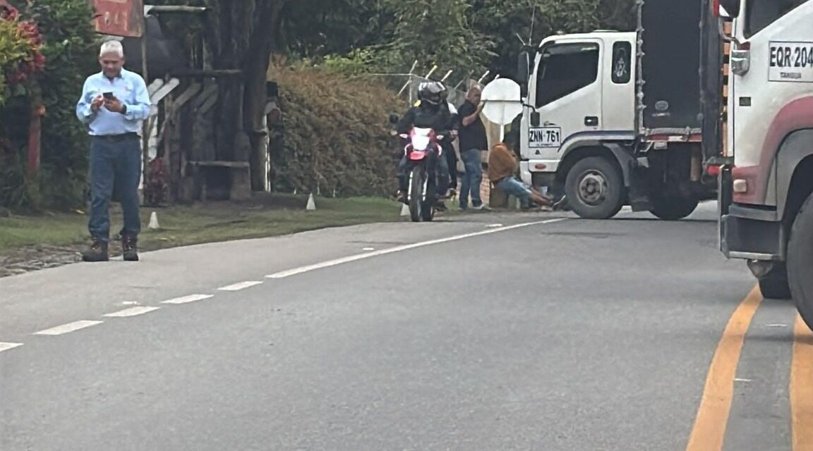 Polémica en Cauca: Indígenas entregaron las llaves de reapertura de la vía Panamericana al Gobierno