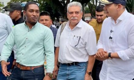 El Gobernador del Cauca visita Corinto para atender a la comunidad tras atentado