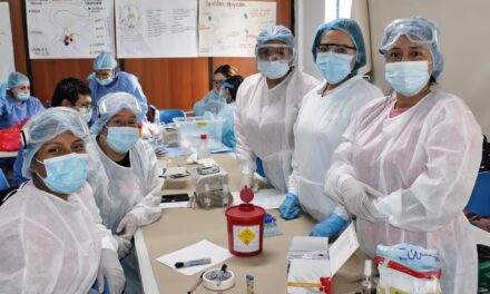 Capacitan a personal de salud en pruebas rápidas para fortalecer atención sexual y reproductiva en el Cauca