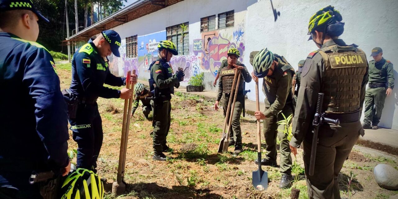 Policía refuerza la seguridad y recuperación de espacios públicos en Popayán con operativos y jornadas comunitarias