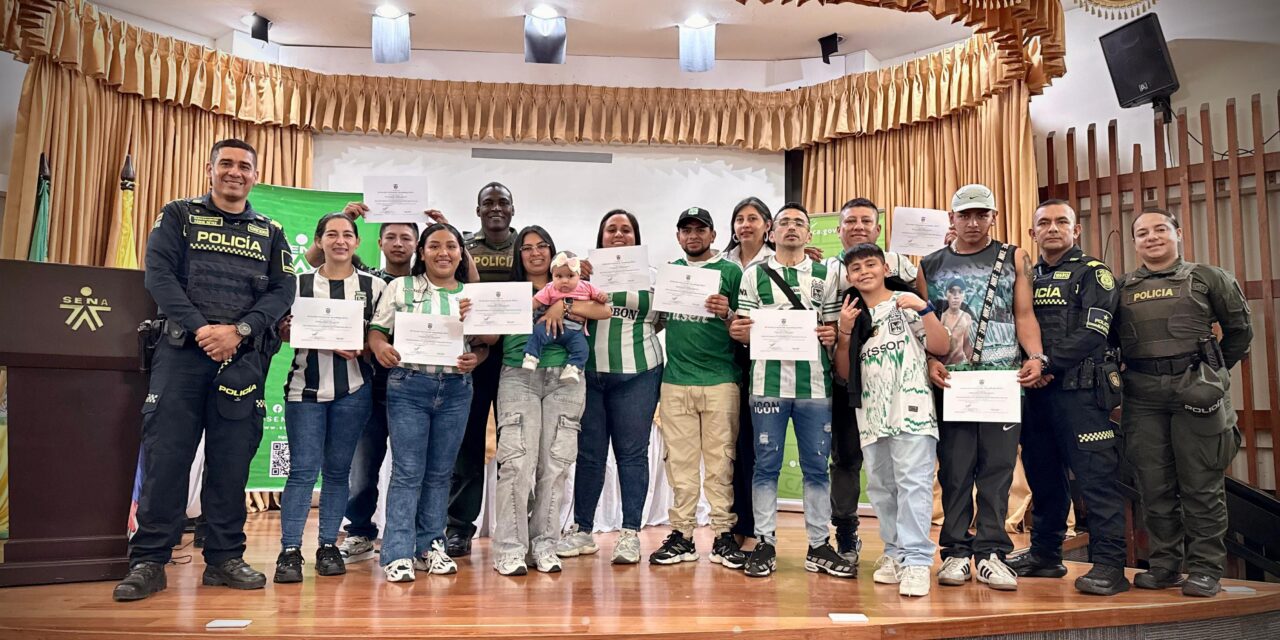 Policía Nacional certifica a 15 jóvenes barristas en Popayán