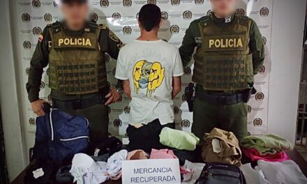 Capturan en Timbío a hombre con 16 prendas de vestir hurtadas