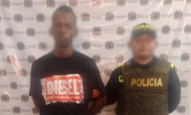 Policía captura a hombre por hurto en el barrio Loma de la Virgen de Popayán