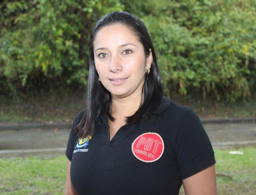 Trayectoria profesional de Yasmín Hurtado