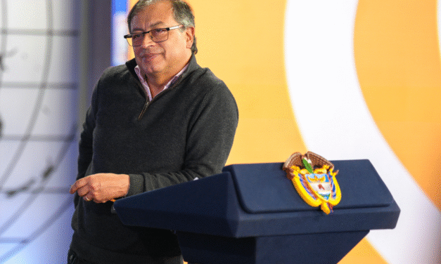 Estados financieros de Petro desatan controversia por supuesta visita a un prostíbulo