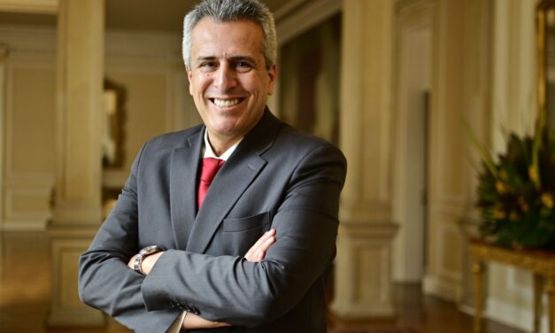 Orden de captura contra Luis Fernando Velasco por escándalo de corrupción