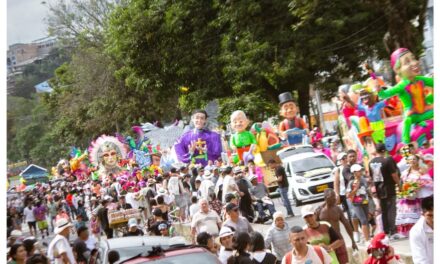 Gran desfile de Pubenza 2026 llenó de color, música y tradición las calles de Popayán