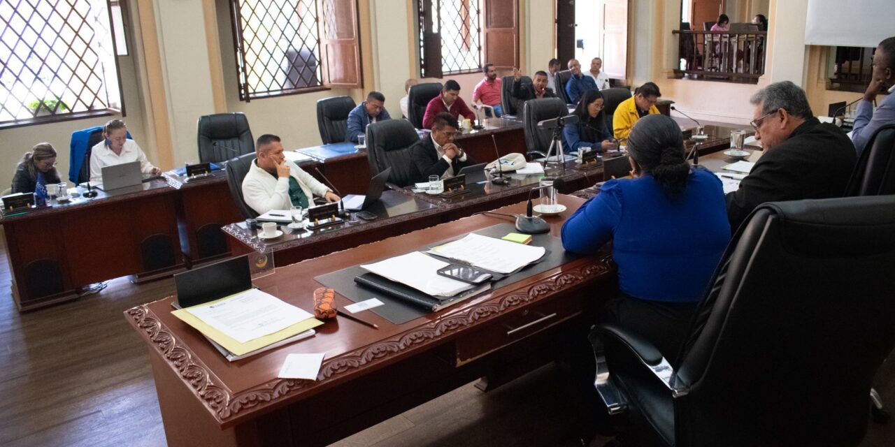 Asamblea del Cauca recibió informe de seguimiento al Plan de Desarrollo