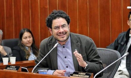 Iván Cepeda anuncia a Aída Quilcué como su fórmula vicepresidencial