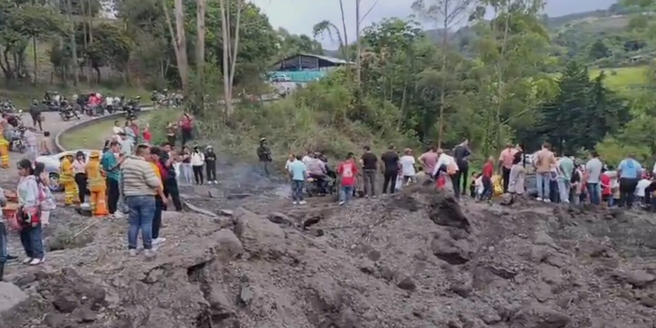 Explosión vía Panamericana en Cauca deja un policía muerto y cierre total