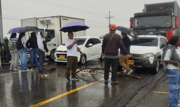 Bloqueos en Villa Rica y Totoró hoy 6 de abril