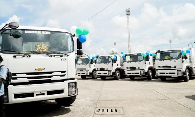 Emcaservicios entrega nuevos vehículos compactadores para  el aseo en el Cauca