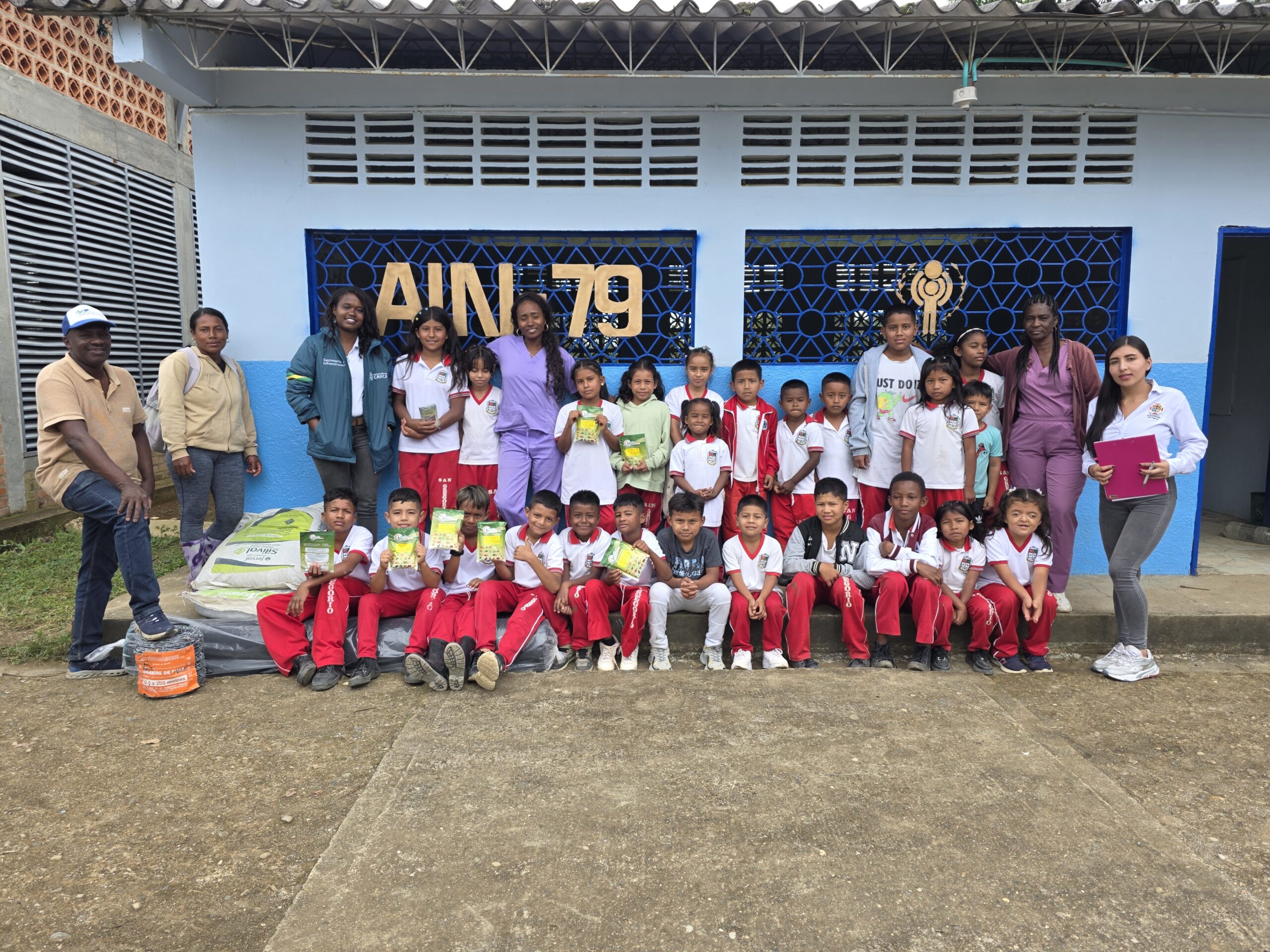 Huertas escolares en Buenos Aires, Cauca benefician a más de 800 estudiantes