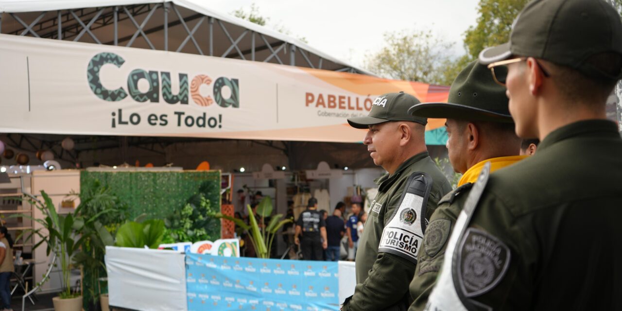 Policía Nacional acompaña durante la Semana Santa