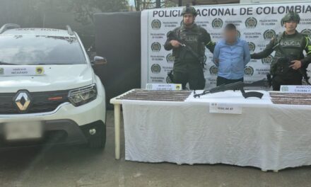 Capturan en Piendamó a hombre con fusil AK-47 y más de mil cartuchos en la vía Panamericana