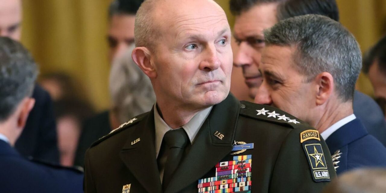Destituyen al jefe del Estado Mayor de EE.UU. en plena guerra con Irán