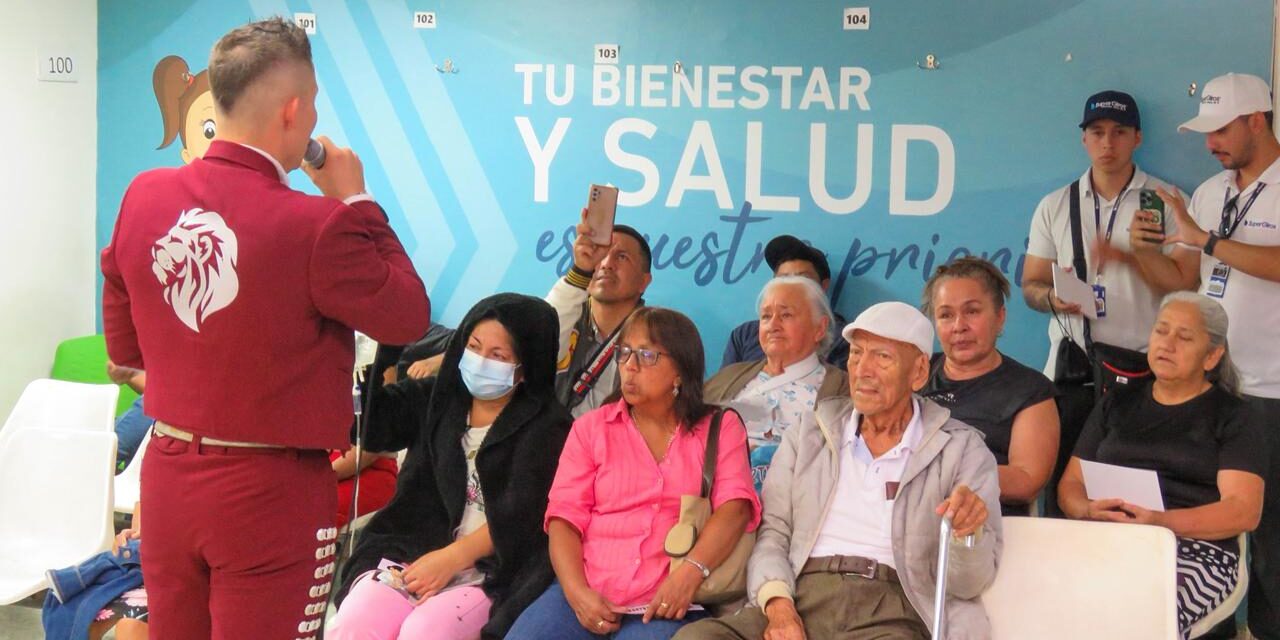 Policía Nacional y Super Giros llevaron alegría a pacientes del Hospital Susana López de Valencia