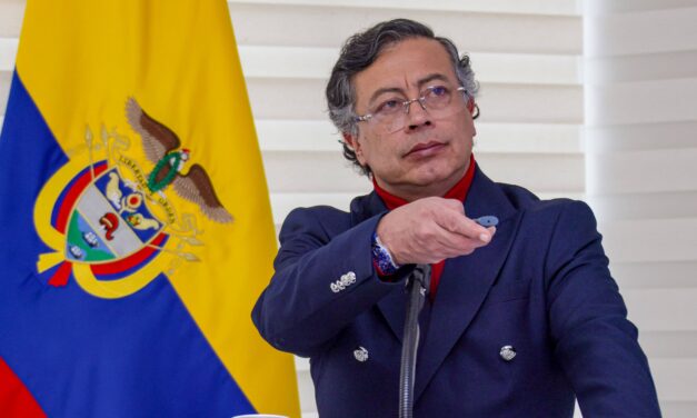 Presidente Petro enfrenta 10 procesos por presunta participación en política