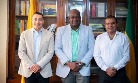 Oliver Carabalí asume la Secretaría de Hacienda del Cauca
