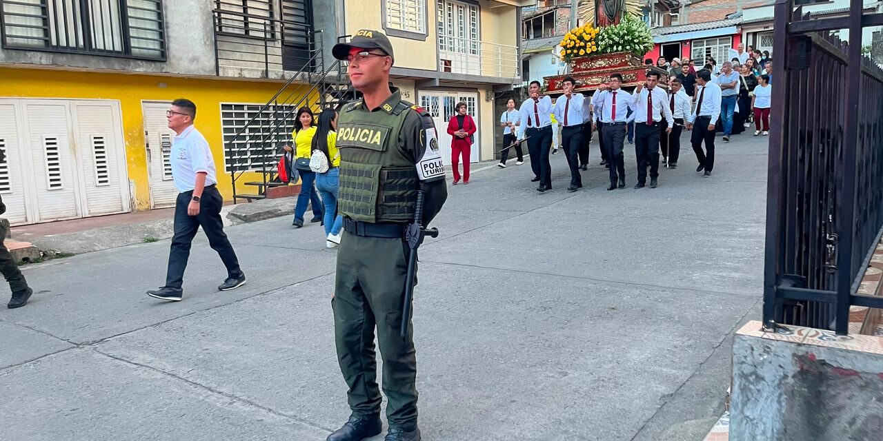 Acompañamiento policial en procesión del Perpetuo Socorro Popayán 2026