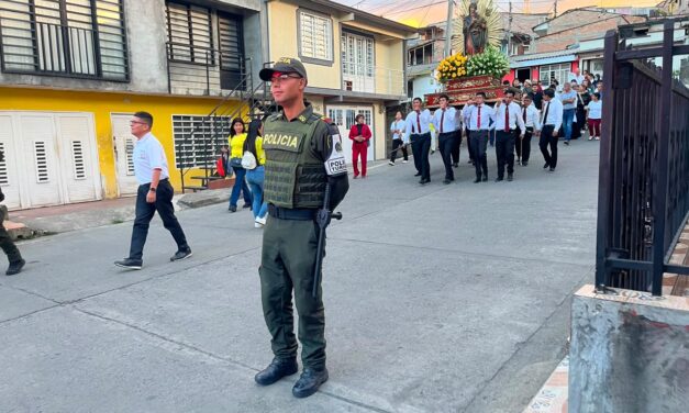 Acompañamiento policial en procesión del Perpetuo Socorro Popayán 2026
