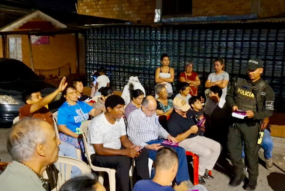 Líderes Comunitarios Reciben Capacitación para Prevenir Violencia Intrafamiliar