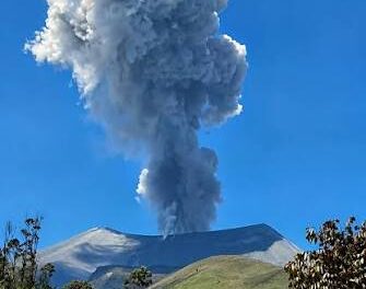 Volcán Puracé en alerta amarilla: nuevas emisiones de ceniza y recomendaciones