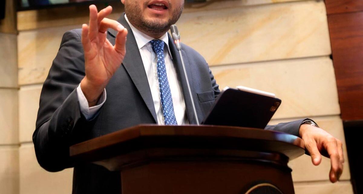 Presidencia del Senado 2026-2027: Alfredo Deluque, favorito con respaldo de De la Espriella