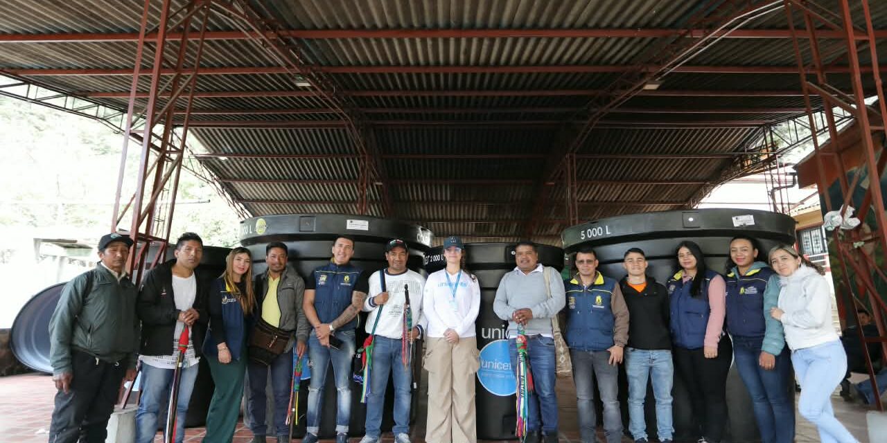 Gobernación del Cauca y UNICEF entregan 80 tanques de agua por el volcán Puracé