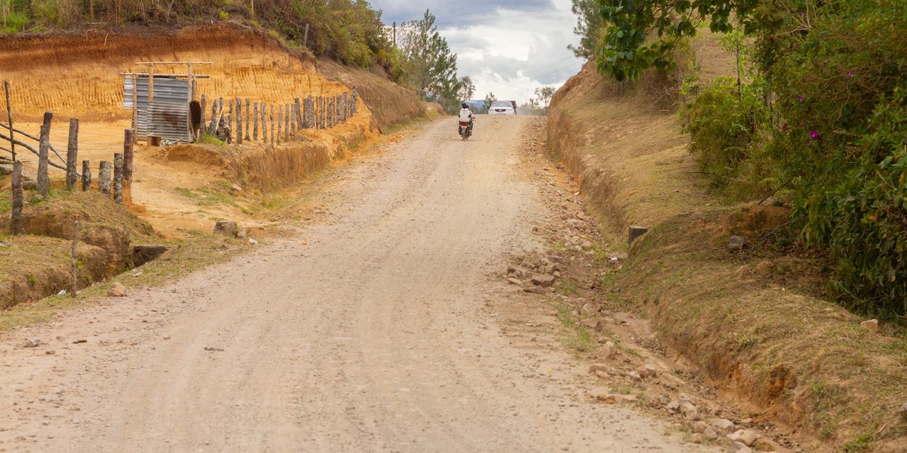 Gobernación del Cauca rehabilitó vías rurales en Cajibío
