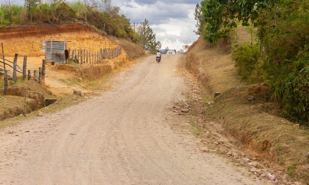 Gobernación del Cauca rehabilitó vías rurales en Cajibío