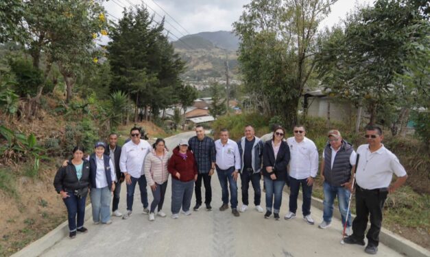 Infraestructura vial de Silvia: Gobernación del Cauca avanza con obras de placa huella