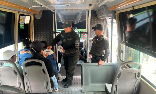Patrulla Púrpura capacita a conductores y pasajeros en Popayán